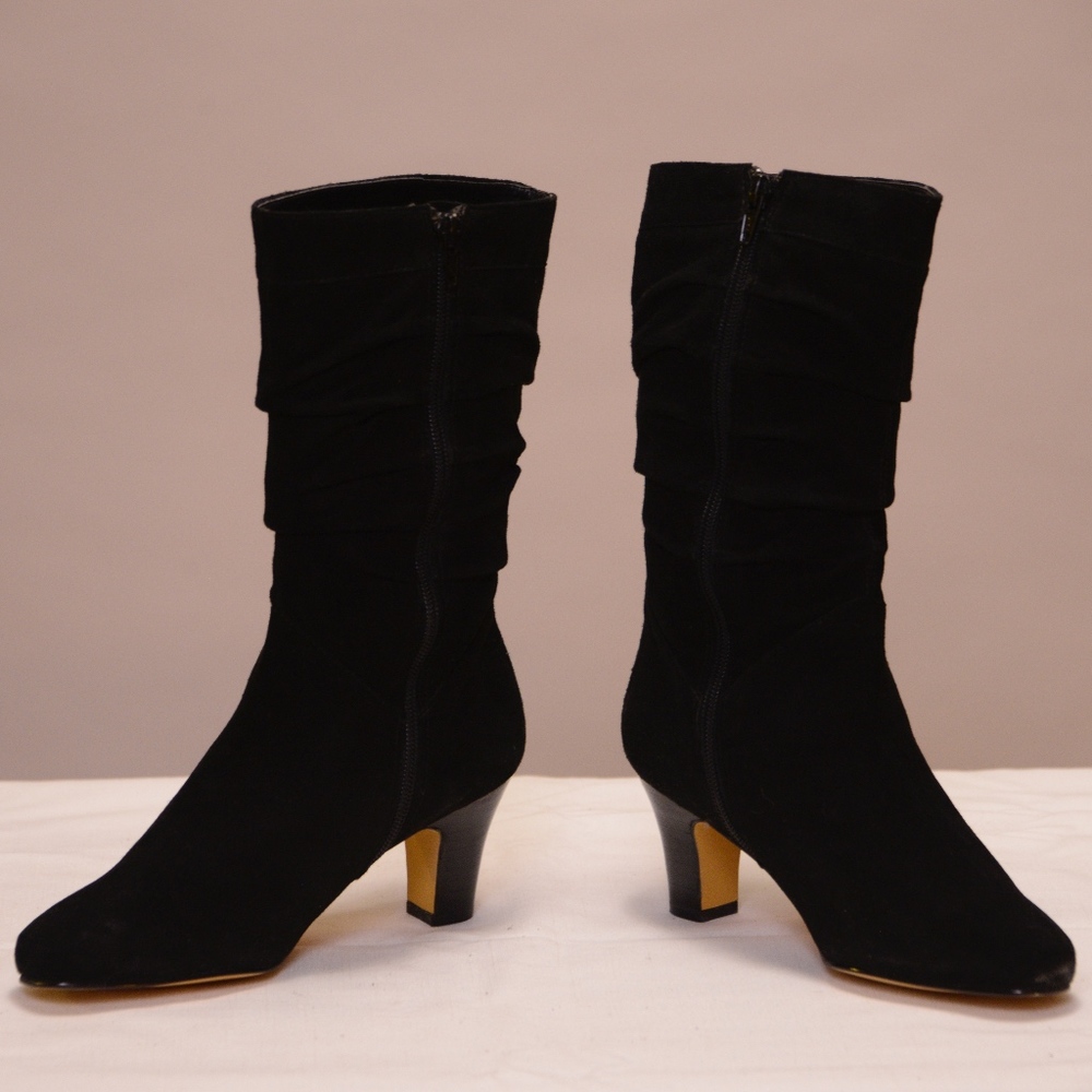 Real suede, scrunch mid-calve boots - NEVER WORN